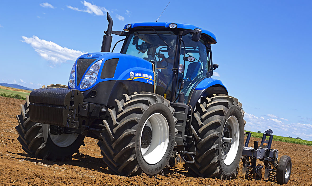 Portal Brasil Engenharia  New Holland amplia linha de tratores