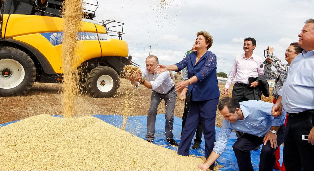 new_holland_dilma.jpg