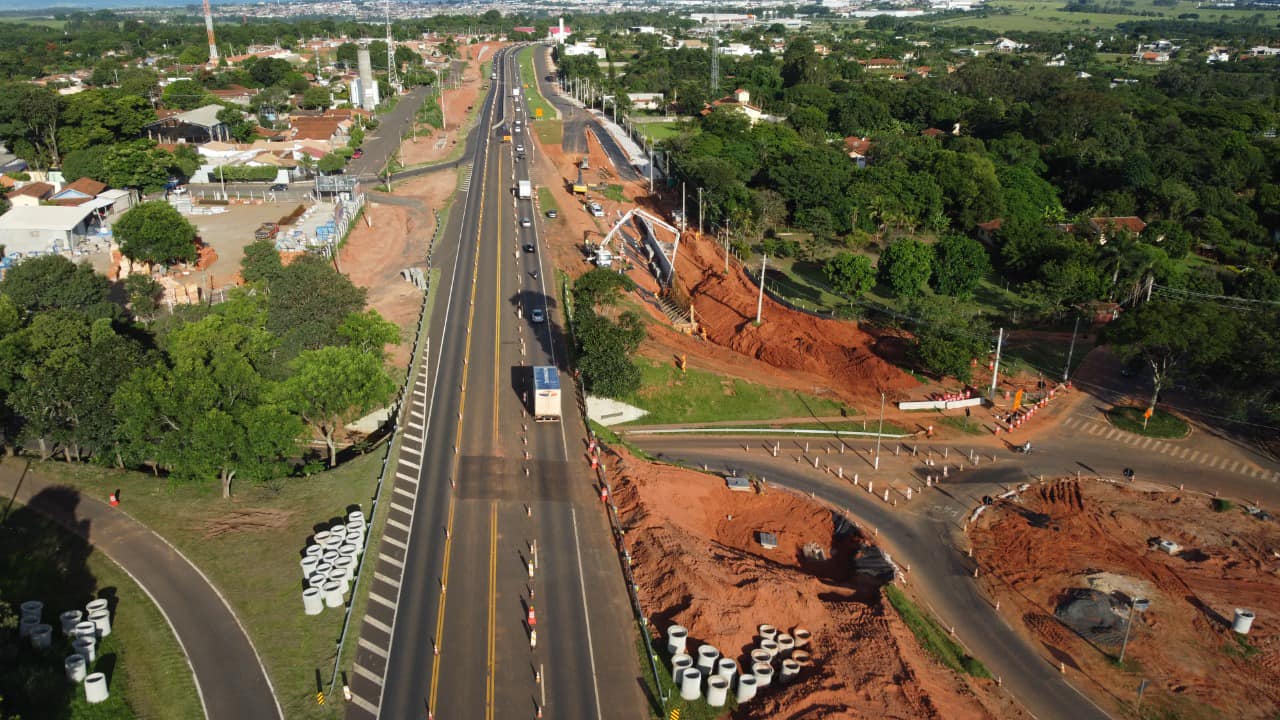 Base supre eficiência demanda de material de trabalho